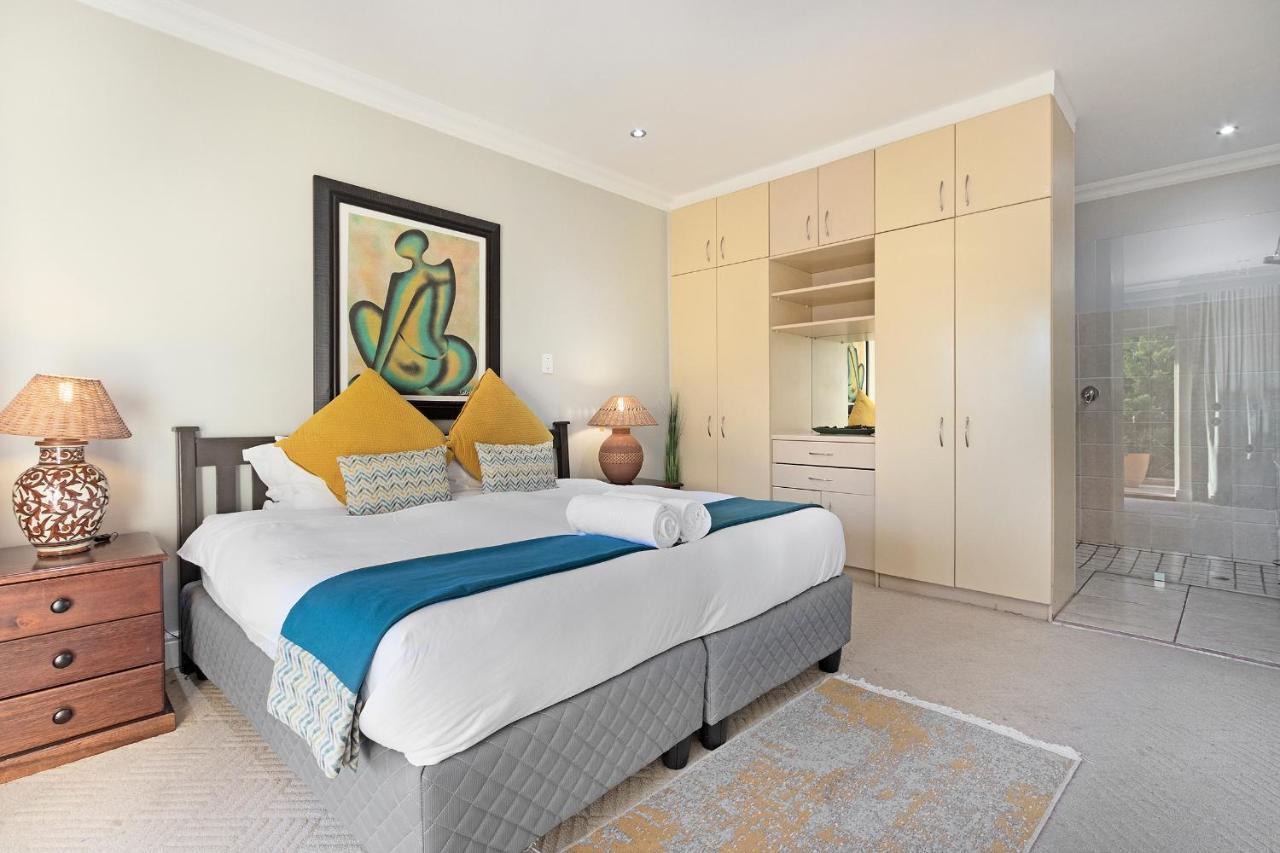 Beachside - Camps Bay